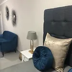 Mlmk Property Studio17
